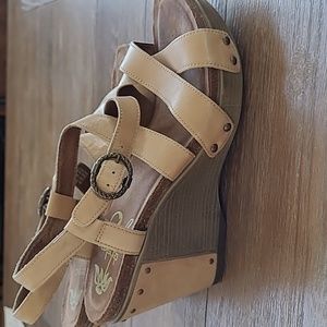 Women's Dansko wedges brown